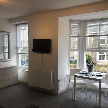 Newly Renovated Modern Studio Apartment Пензанс Экстерьер фото